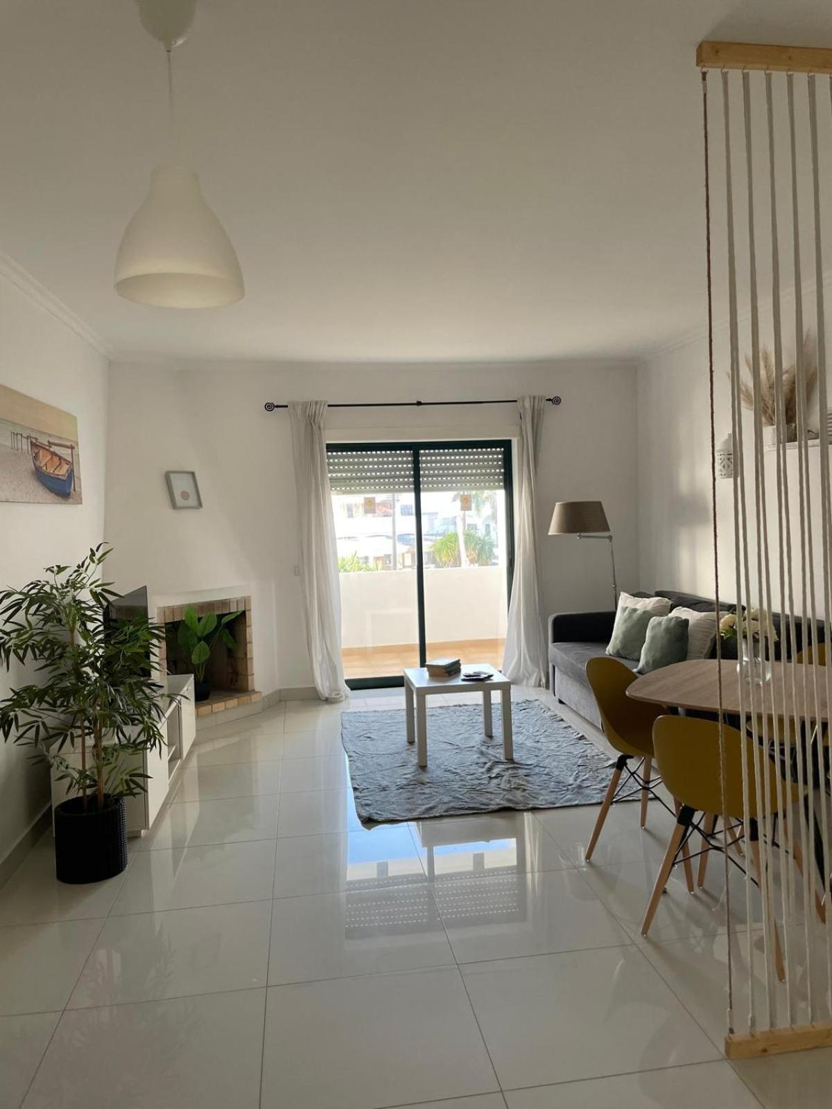 Apartamento Encantador A 100M Da Praia Carvoeiro  Bagian luar foto