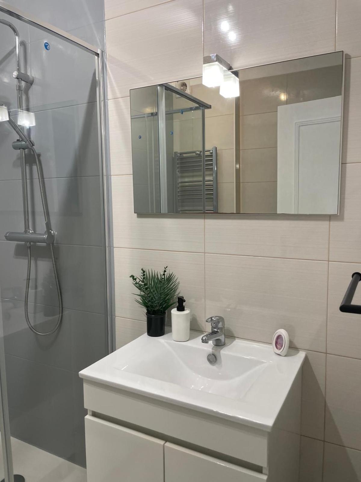 Apartamento Encantador A 100M Da Praia Carvoeiro  Bagian luar foto